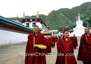 夏和拉卜楞寺院