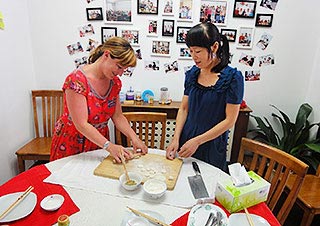 莫拉格女士学会包饺子